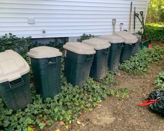 Rubbermaid Plastic Garbage Cans