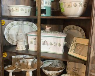 Pfaltzgraff Naturewood Serving and Display Pieces