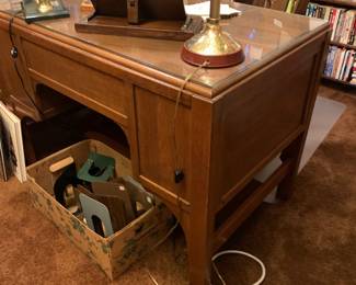 Arts and Crafts Style Office Desk