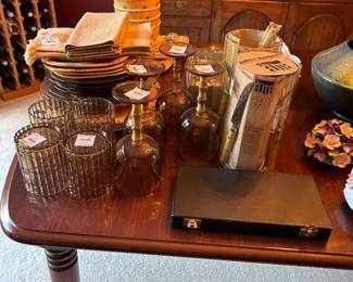 Miscellaneous kitchen items