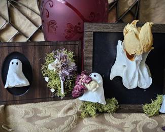 Mini Ghosts & Animal Bone Art Plaques Halloween Decor 6" 4"