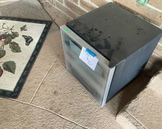 Fridge $10