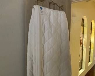 Eddie Bauer king comforter $20