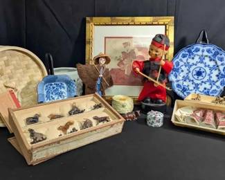 18WH135Vintage Asian Items And Miniature Collectibles