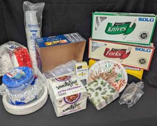 17WH160Paper Plates, Napkins, Cups  Utensils 