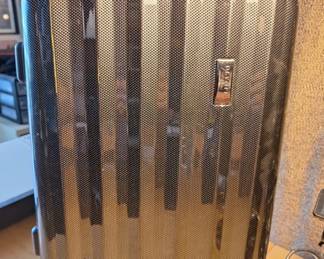 Olympia Black Hardside Spinner CarryOn Suitcase