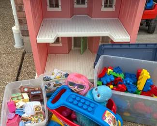 Little Tikes Dollhouse, Mega Bloks More