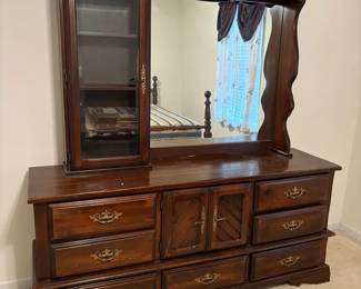 Mobel Inc. Dresser with Mirror
