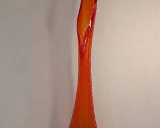 L.E. Smith Swung Vase