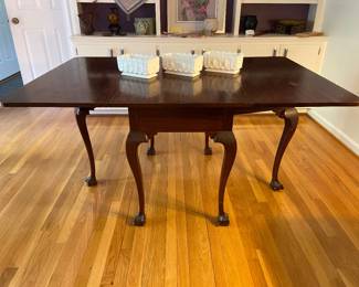 Vintage claw-foot gate leg table