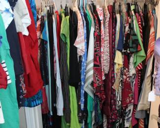 Women's clothing (from xs to 4x) including pants, shorts, skirts, jeans, dresses, shirts, shoes, etc