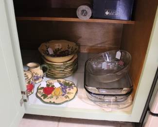 Granada Trivet, Cream & Sugar, Serving Bowl, & Plates | Anchor Hocking Baking Dishes