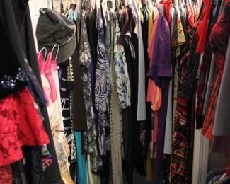 Women's clothing (from xs to 4x) including pants, shorts, skirts, jeans, dresses, shirts, shoes, etc