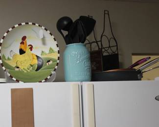 Wooden chickens painted bowl