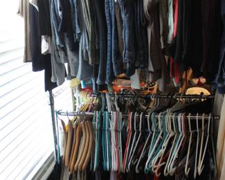 Women's clothing (from xs to 4x) including pants, shorts, skirts, jeans, dresses, shirts, shoes, etc