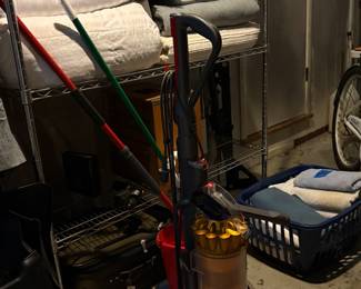 Dyson vacuum cal king bedding blankets 