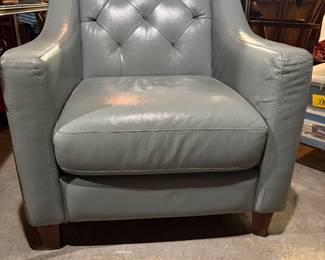 Leather chair 