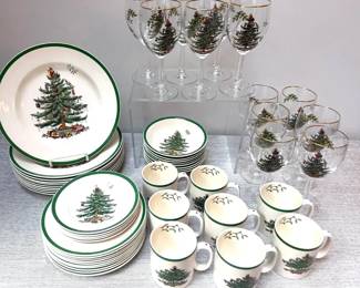  06 Spode Christmas Tree Dinnerware  Glassware Collection  53 pieces