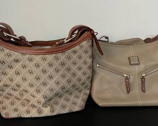 Dooney  Bourke Pebble Grain Mary Bag  Medium Stretch Slouch Bag
