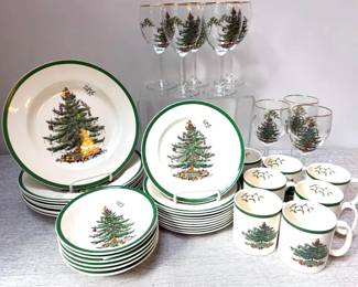 Spode Christmas Tree Dinnerware  Glassware Collection  Plates, Bowls, Mugs  Stemware  40pc