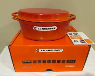 Le Creuset Oval Cast iron 2in1 Oval Dutch Oven with Grill Pan Lid, Flame color, New in Box