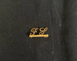 750 Gold Pin