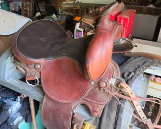 Western saddle