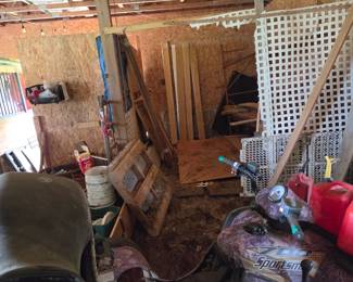 Picker barn, bring your flashlight