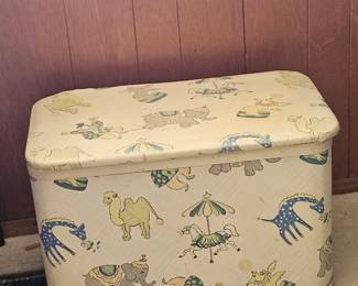 1950's MCM Pearl-Wick quilted vinyl toy chest