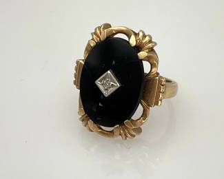 10K Gold and Onyx Ring