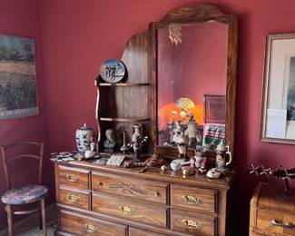 Dresser With Mirror