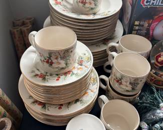 Gibson Yuletide (Cream Body) holiday dinnerware pattern