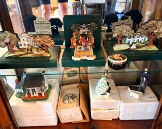 village sculptures and figurines from the Hawthorne Village Gone with the Wind Collection