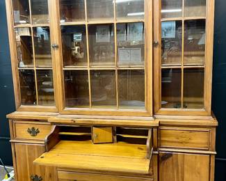 Pine Hutch/Secretary 