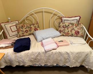 Day bed