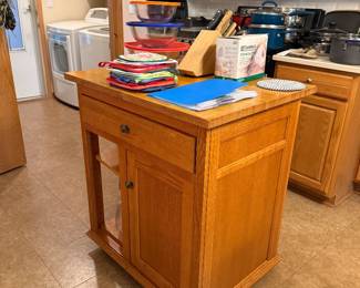 Rolling kitchen island
