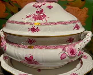 Massive HEREND tureen and underplayed or platter
