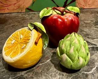 Majolica fruits