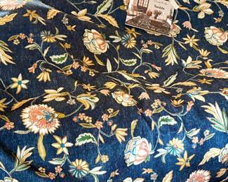 Brand new 8x10 Tumble rug
