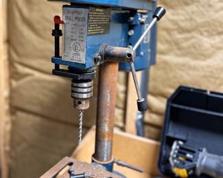 Five-speed benchtop drill press