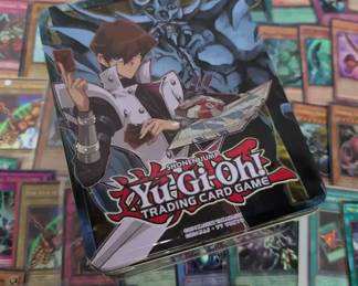BB404 YuGiOh Tin with Trading Cards