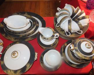 Hand painted Japanese dinner service. Koshida.