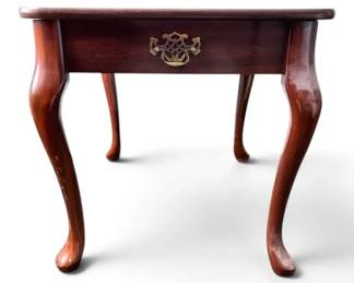 Queen Anne Style End Table