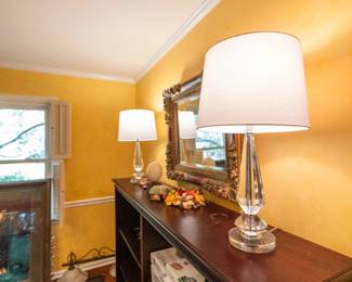 There are a total of 4 of these lamps.