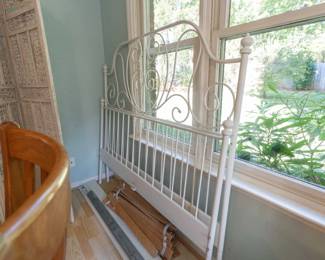 Metal bed frame