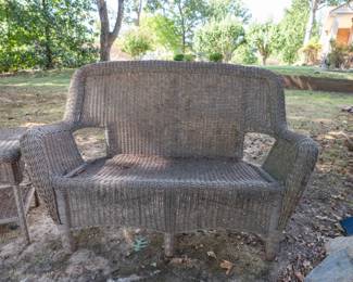 5 piece wicker set.