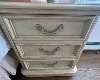 79. Stanley Furniture Nightstand (28" x 18" x 29")