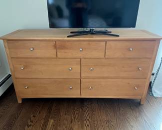 54. Stanley Furniture 7 Drawer Dresser (66" x 19" x 34")