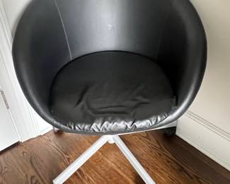 70. Black Barrel Desk Chair