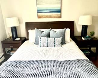 69. Crate & Barrel Queen Bed (47"h)